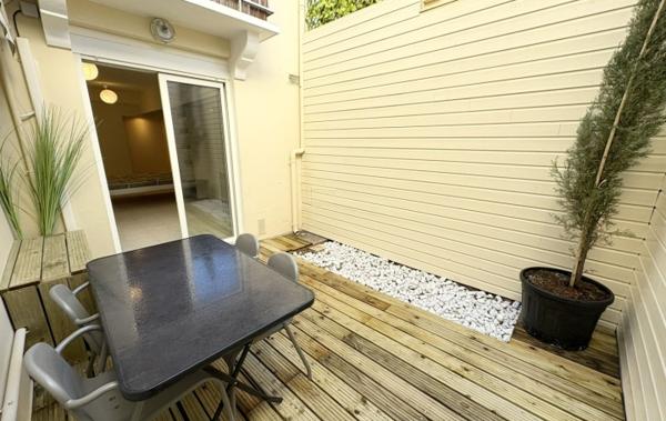 Vente Studio + Cour rdc rénové(e) Le grau-du-roi   