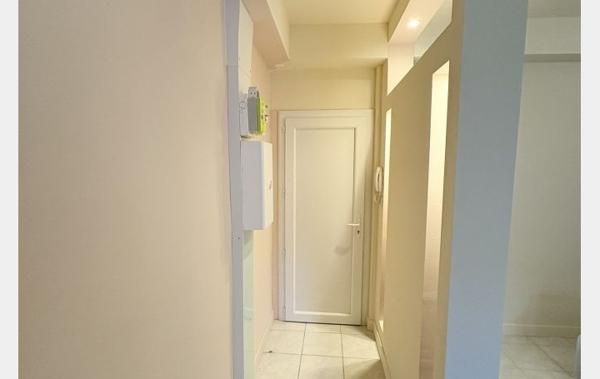 Vente Studio + Cour rdc rénové(e) Le grau-du-roi   