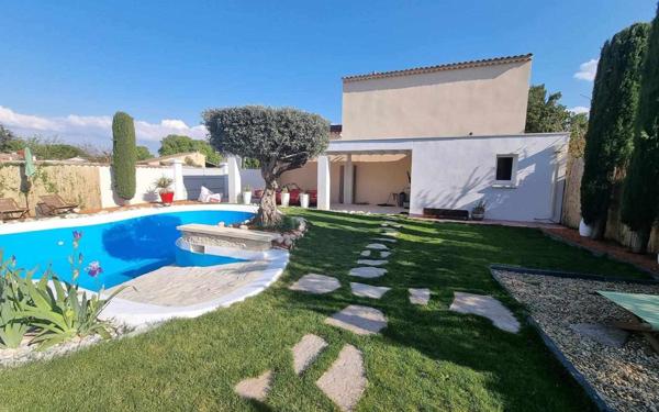 Maison à vendre    6 pièces •  Montfavet - Avignon