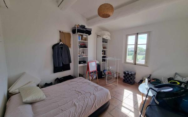 Maison à vendre    6 pièces •  Montfavet - Avignon