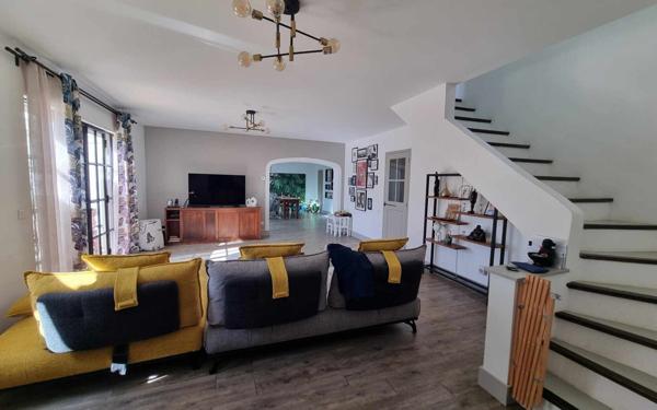 Maison à vendre    6 pièces •  Montfavet - Avignon