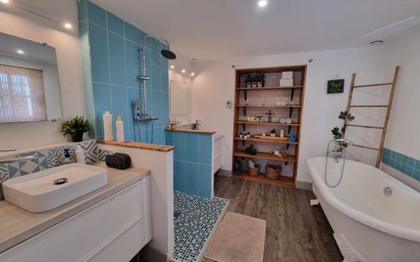 Maison à vendre    6 pièces •  Montfavet - Avignon