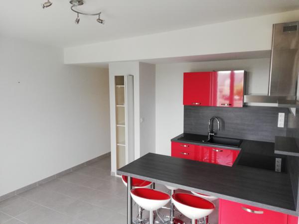 T2 centre Ploubalay avec parking