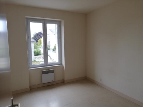 T2 centre Ploubalay avec parking