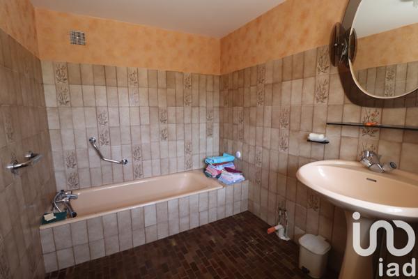 Maison à vendre 6 pièces 104 m² Saint-Maurice-en-Gourgois