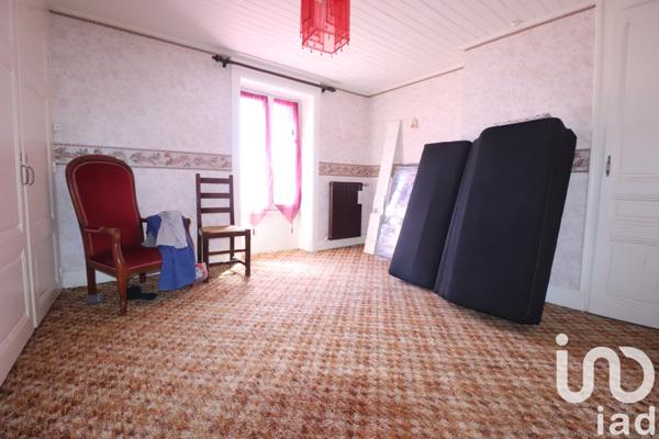 Maison à vendre 6 pièces 104 m² Saint-Maurice-en-Gourgois