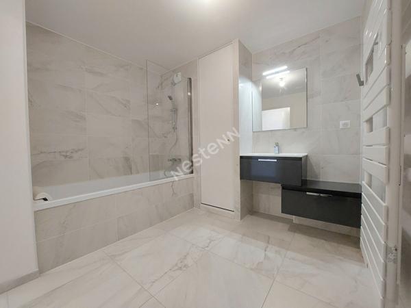 Appartement T3 de 74 m2 - Le Gabriel - Terrasse/ balcon - Centre ville Place de Bretagne