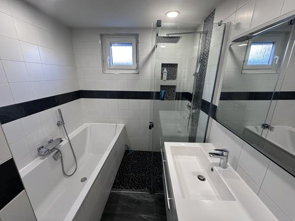 MAISON 3 CHAMBRES - PARCELLE 2350 m² 199 500 €