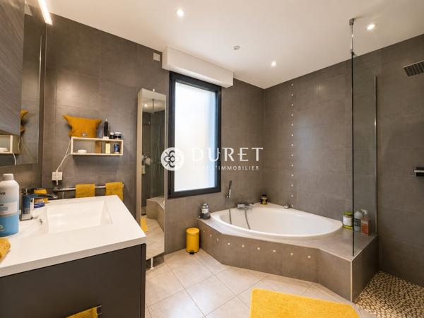 CHALLANS CENTRE-VILLE – UNE MAISON QUI CULTIVE L’ART DE VIVRE
