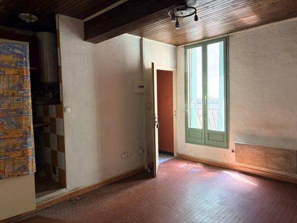 Immeuble
         4 pièces
        - 68 m² Exclusivité 112 000 € *