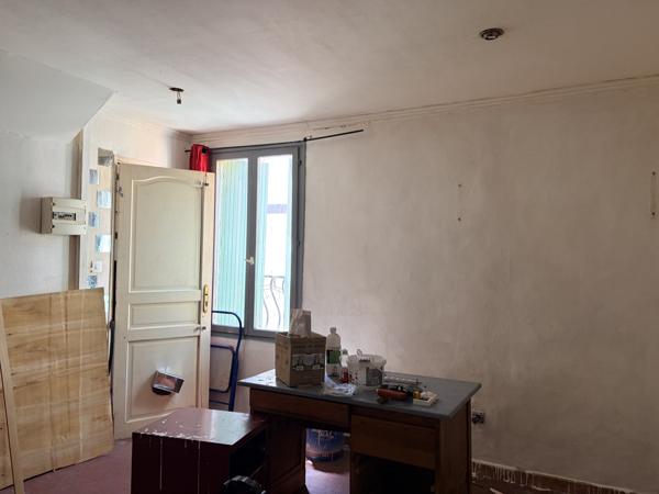 Immeuble
         4 pièces
        - 68 m² Exclusivité 112 000 € *