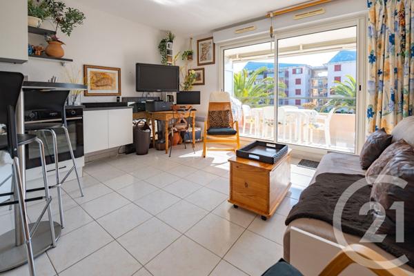 Appartement Studio Cabine à vendre  1 pièce - 27,20 m2 LE LAVANDOU - 83