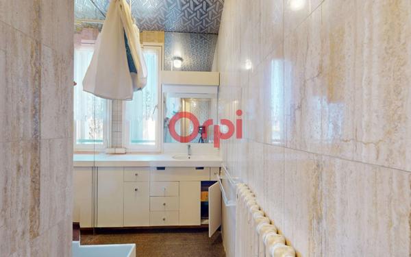 Appartement à vendre    5 pièces • 74,21 m2 Clichy-sous-Bois