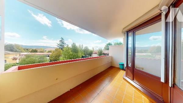 BELLEY – T4 DE 85 M² AVEC TERRASSE, GARAGE ET CAVE