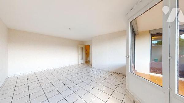 BELLEY – T4 DE 85 M² AVEC TERRASSE, GARAGE ET CAVE