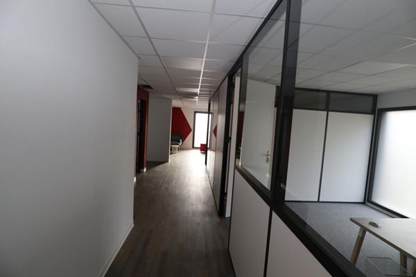 Location Local d'activité25 m² - 3 Pièces - Saint Genis pouilly (1630)