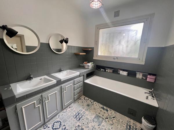 Pujols – Maison familiale avec appartement indépendant –