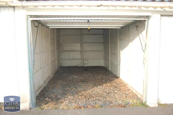 Parking à louer 12m² Jeumont (59460)