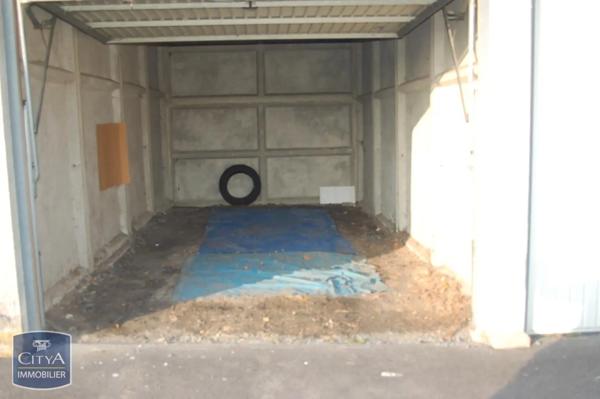 Parking à louer 12m² Jeumont (59460)