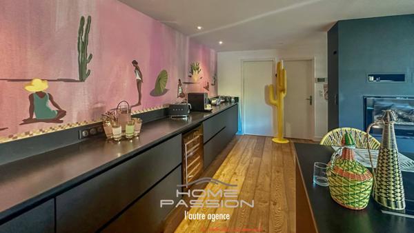 VAUX/MER/PONTAILLAC  VILLA CONTEMPORAINE AVEC APERCU MER