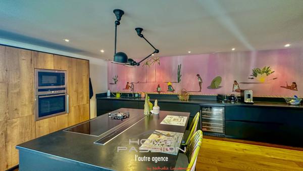 VAUX/MER/PONTAILLAC  VILLA CONTEMPORAINE AVEC APERCU MER