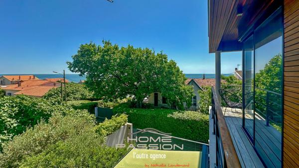 VAUX/MER/PONTAILLAC  VILLA CONTEMPORAINE AVEC APERCU MER