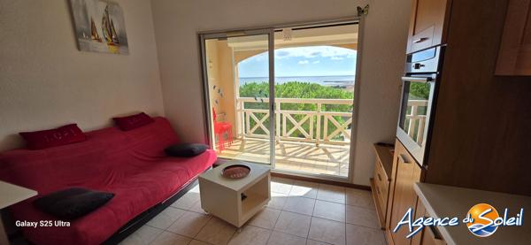 Appartement à Saint-Pierre-la-Mer SUPERBE T3 VUE MER + PARKING