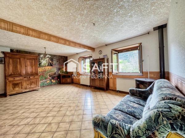 Maison de village en pierre