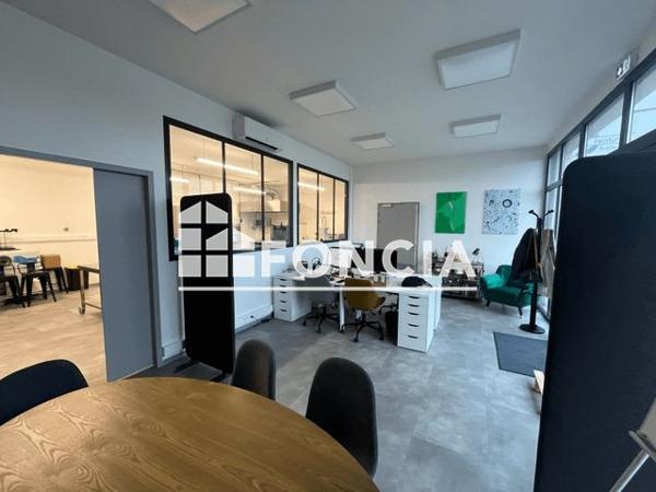 À vendre Local commercial 93 m² - Niort 79000