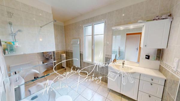 Maison d'architecte de plain-pied, volumes, évolutivité, économe et cadre de vie privilégié