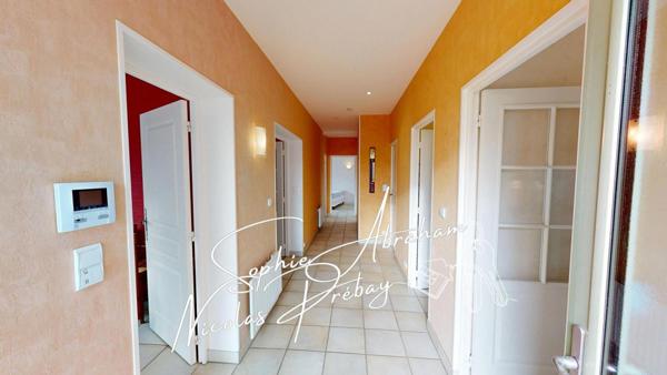 Maison d'architecte de plain-pied, volumes, évolutivité, économe et cadre de vie privilégié