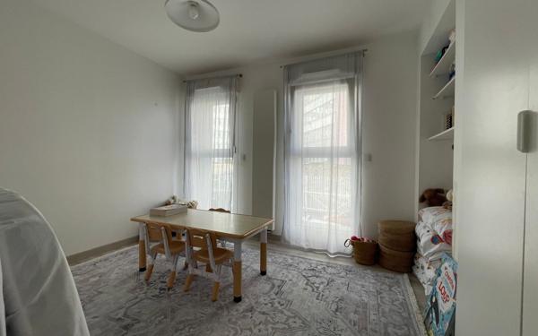 Appartement à vendre    4 pièces • 133 m2 Arcueil