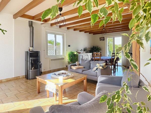 Charmante maison familiale avec dépendances sur 1 390 m² – Angles