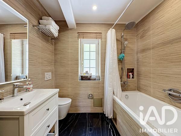Maison à vendre 7 pièces 210 m² Montauroux