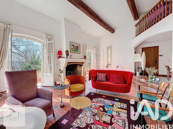 Maison à vendre 8 pièces 211 m² Montauroux