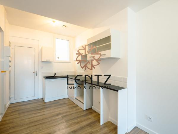 Appartement T2/T3 rénové avec balcon en centre-ville