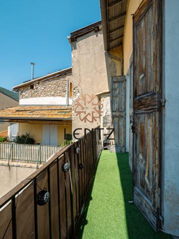 Appartement T2/T3 rénové avec balcon en centre-ville