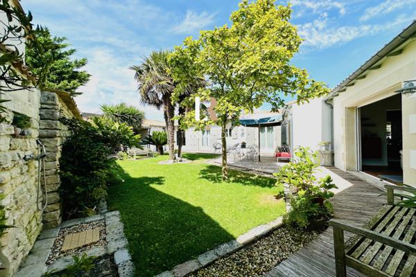 Rivedoux-Plage (17940) Rivedoux - Emplacement N°1 Vue mer / accès plage - Maison aux prestations haut de gamme