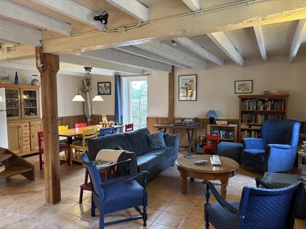 Le Breuil – Charmante propriété avec 2 espaces de vie et accès direct à la rivière Le Breuil (03120)