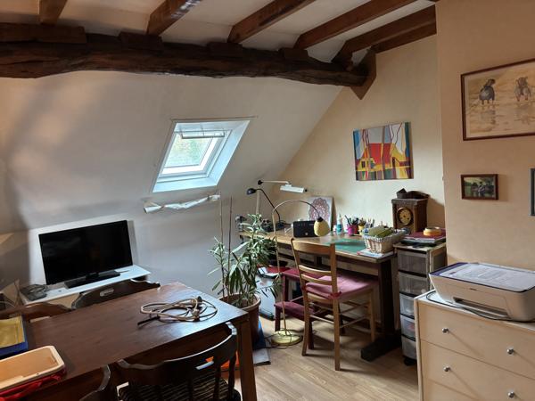 Le Breuil – Charmante propriété avec 2 espaces de vie et accès direct à la rivière Le Breuil (03120)