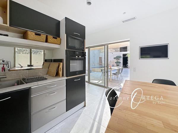 Maison de village rénovée 3 chambres, avec patio et remise