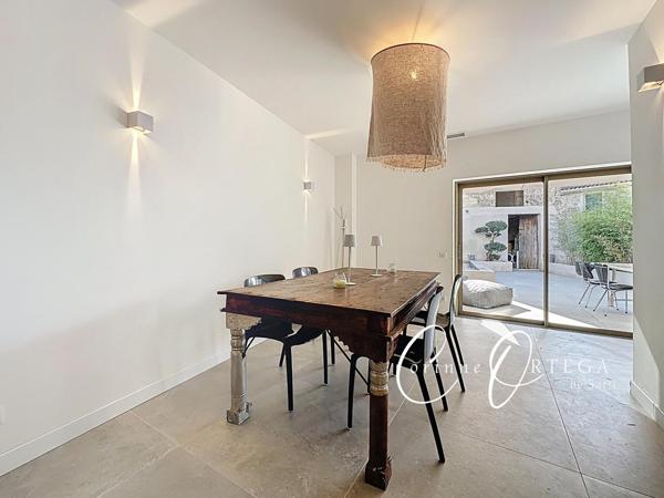 Maison de village rénovée 3 chambres, avec patio et remise