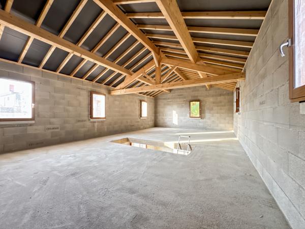 Sainte-Euphémie (01600) À Vendre : Villa Neuve Frais de Notaire réduits à finir d'Aménager – Proche Trévoux, Hyper-Centre Village de S