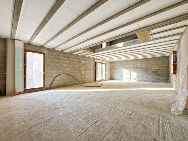 Sainte-Euphémie (01600) À Vendre : Villa Neuve Frais de Notaire réduits à finir d'Aménager – Proche Trévoux, Hyper-Centre Village de S