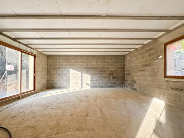 Sainte-Euphémie (01600) À Vendre : Villa Neuve Frais de Notaire réduits à finir d'Aménager – Proche Trévoux, Hyper-Centre Village de S