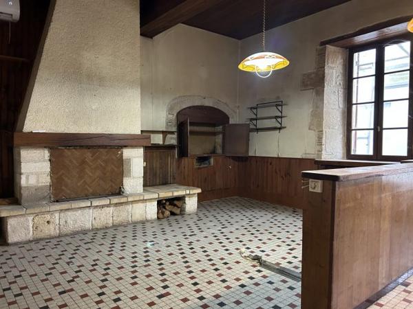 Maison centre bourg- 163 m² - Jardin de 713 m²