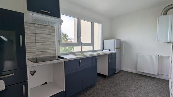 A LOUER - NANTES ST DONATIEN -T3 TRAVERSANT ET LUMINEUX DE 67.30M² AVEC CAVE