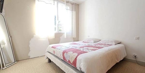 Maison familiale avec grand jardin et piscine à Mouleydier (24)