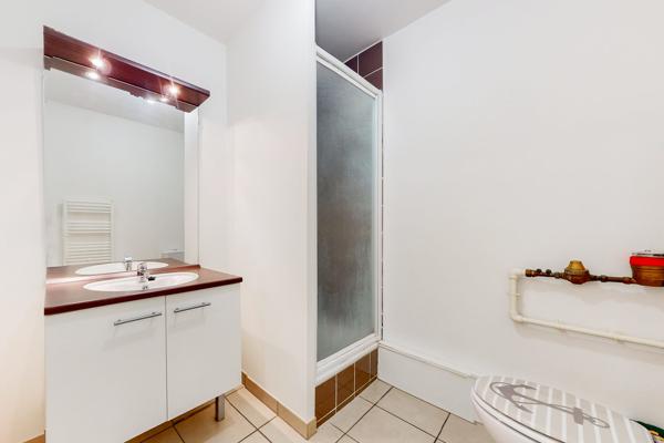 VILLEURBANNE T2 750€ CC Ref. LA2287