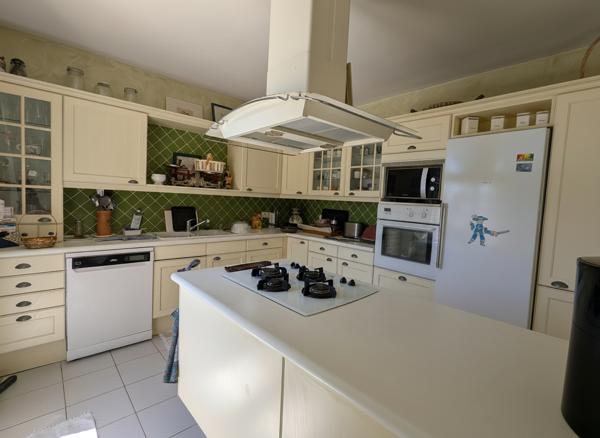 Maison 8 pièces 237 m2